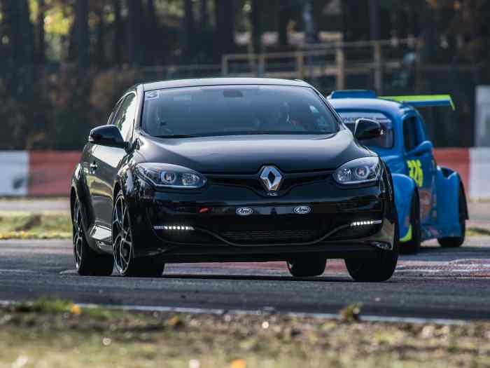 Mégane RS 3 en très bon état; Uniquement pour circuit. 1