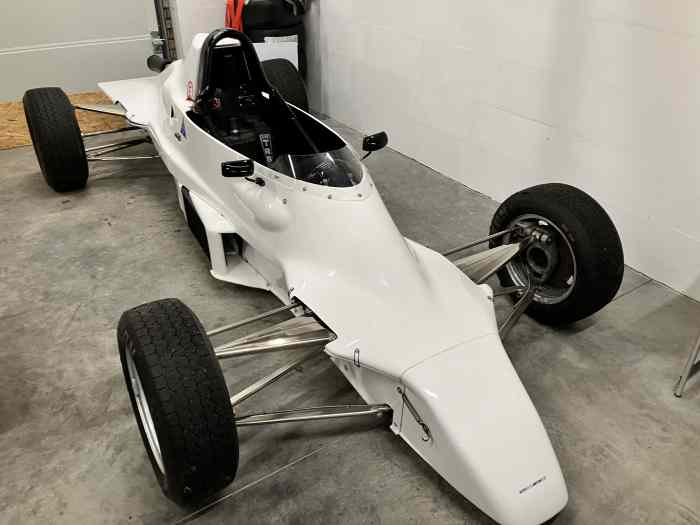 VAN DIEMEN RF85 FORMULE FORD 1600 COMM...