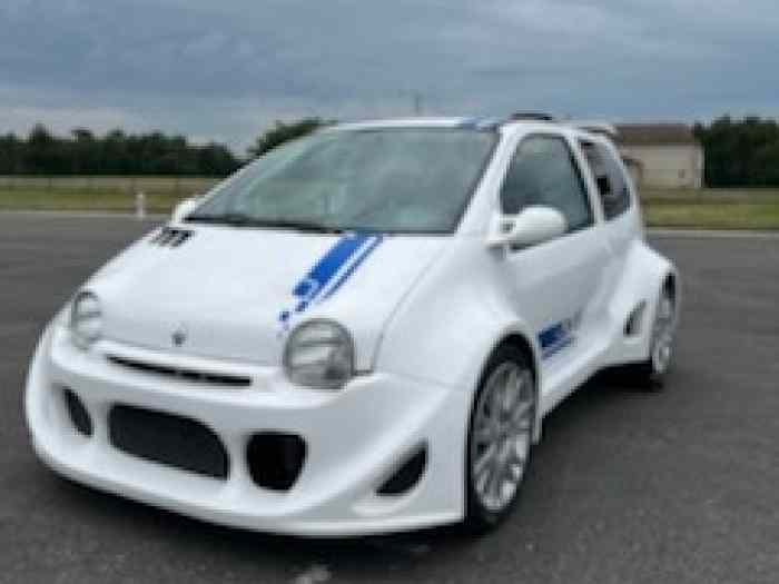 RENAULT TWINGO 1 série 2 V6 biturbo central, modèle unique 4