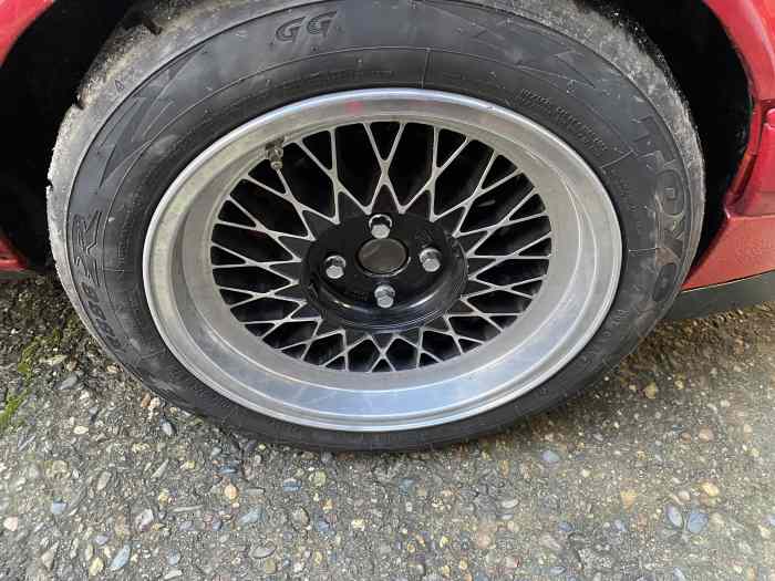 BMW e30 phase 2 coupé 2,7 boîte sport + lot nombreuses pièces OEM 4