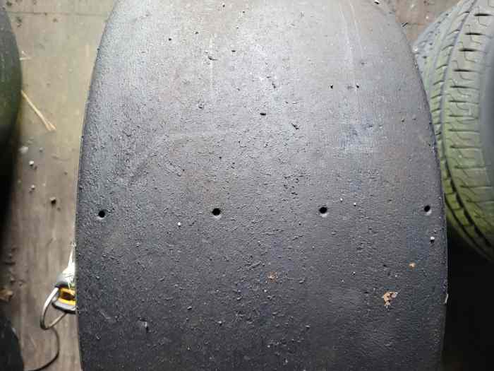 Lot Slicks 265/645/18 2