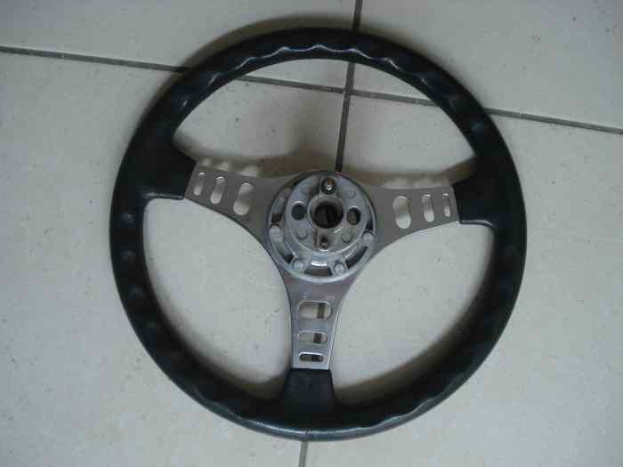 Ancien volant Opel Kadett Manta GTE 1