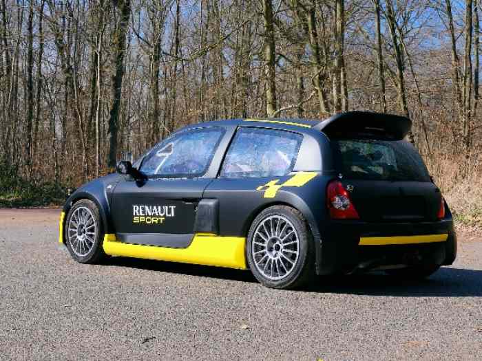 RENAULT CLIO V6 phase 1 proto 3