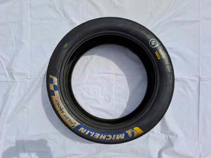 Pneus Michelin H30 en 18p
