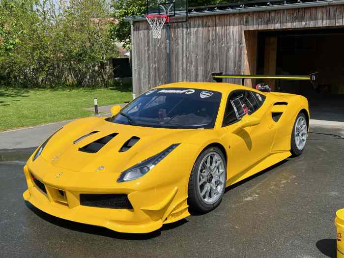Ferrari 488 Challenge TVA 3900 km