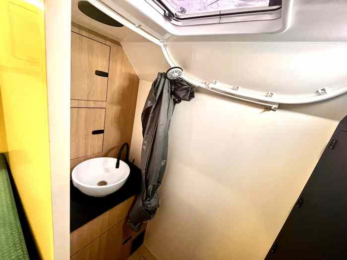 UNIMOG 5023 DEMO GLOBE CAMPER 3