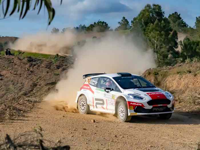 PAST RACING FORD FIESTA RALLY2 #43 FOR SALE 1