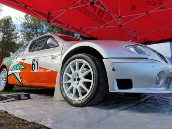 Megane maxi f2000 4