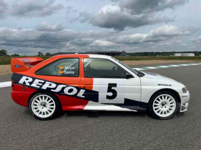Ford Escort GrA réplique SAINZ WRC 5