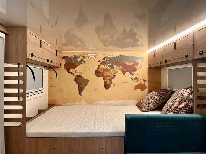 UNIMOG 5023 DEMO GLOBE CAMPER 1