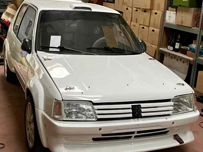 Peugeot 205 F2000/14 2