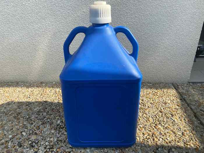 Bidon pour carburant