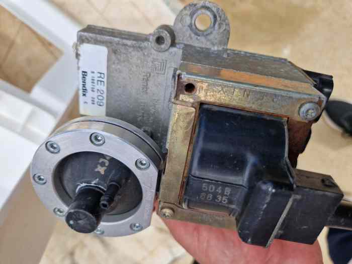 AEI RENIX RE209 avec bride alu type GrA 1