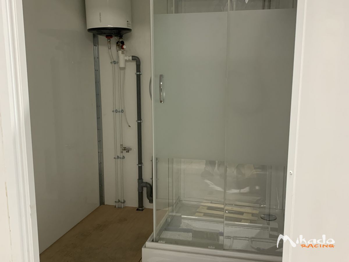 A Vendre - Caisson Atelier Polybenne – photo 4 sur 6
