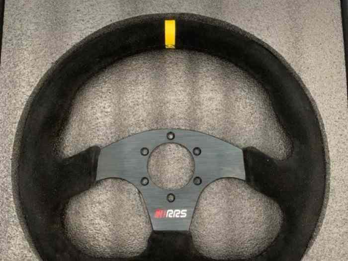 Volant RRS TRACK - Plat 290x330mm - Peau retournée 0