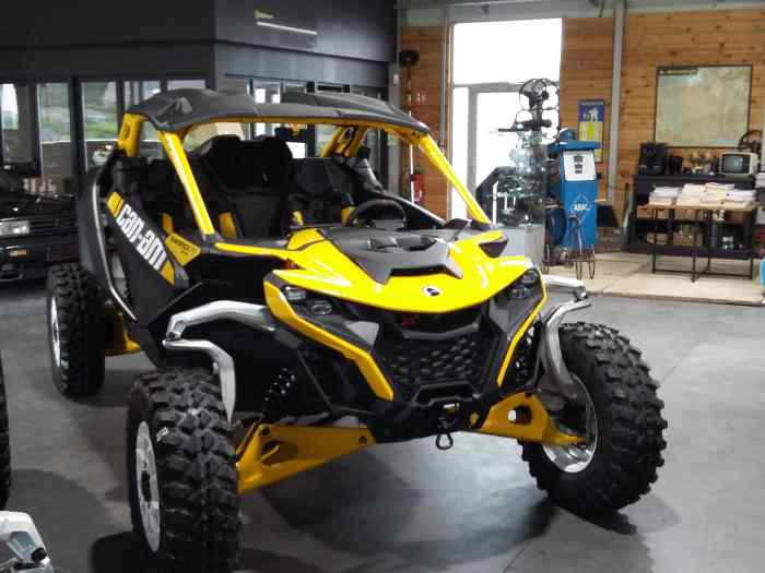 Can Am Maverick R - X RS DCT SAS