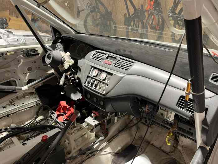 Mitsubishi evo IX complet en pièces à vendre. 3