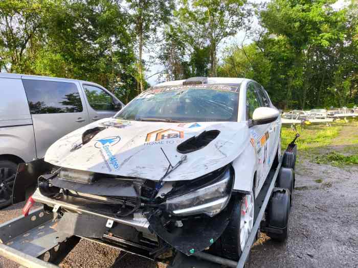 VDS OPEL CORSA RC4 NEUVE ACCIDENTÉE