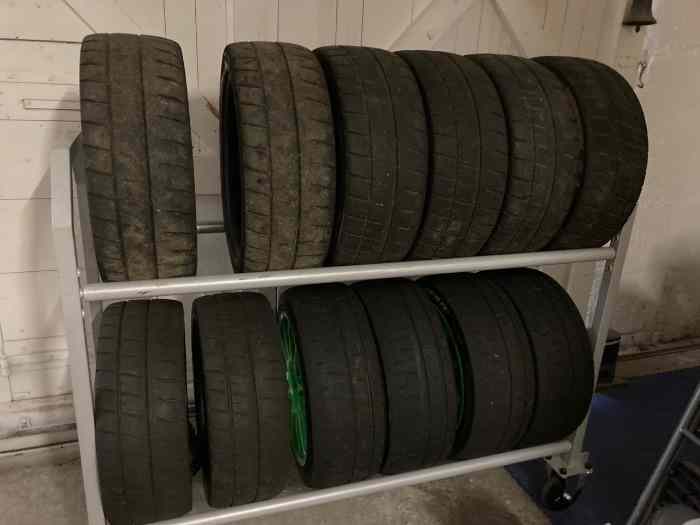 PNEUS 235/40R18 MICHELIN PIRELLI SKODA FABIA R5 1