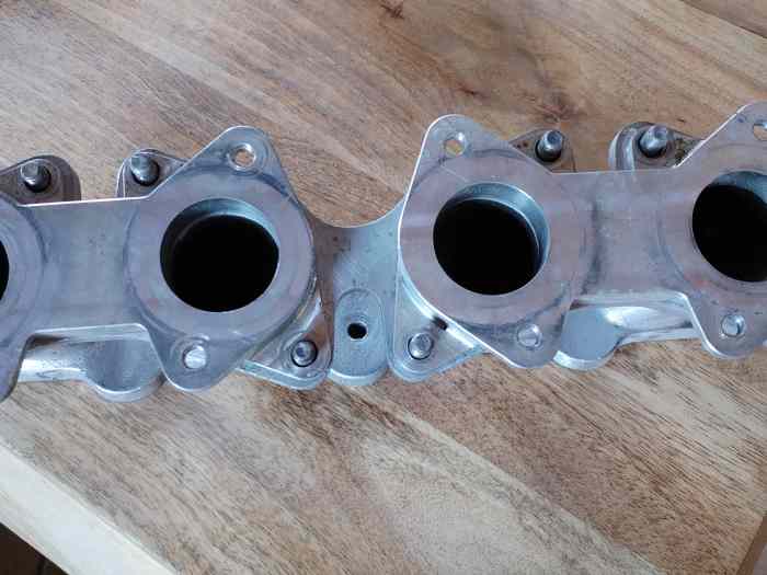 Pipe /tubulure 205 gti 2