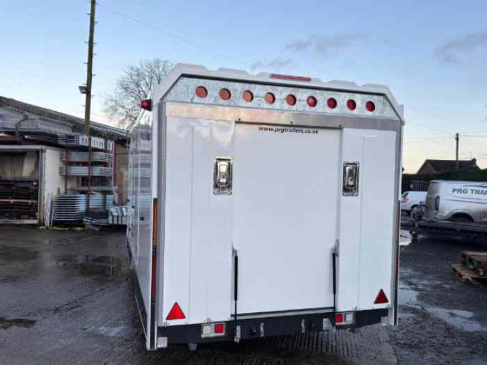 *** EN STOCK ***Remorque porte voiture fermée PRG Trailers PROSPORTER MONZA 5.80 x 2.34 2