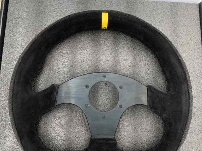 Volant RRS TRACK - Plat 290x330mm - Peau retournée 1