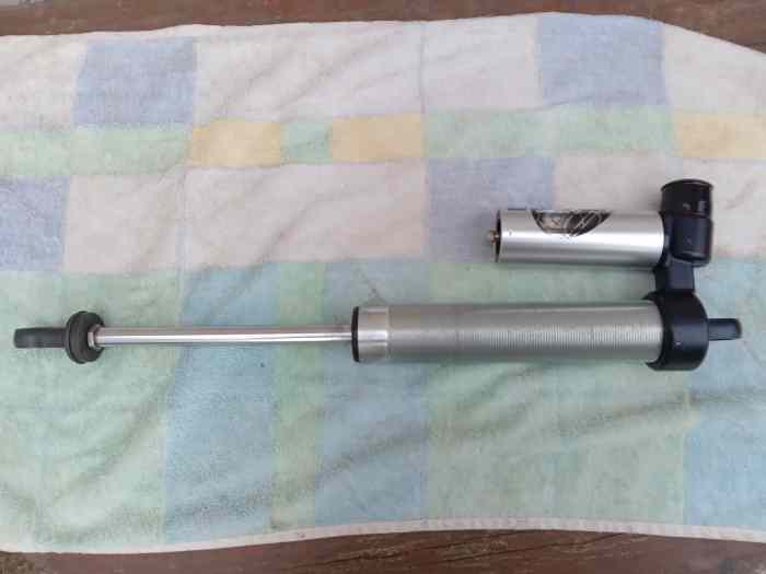 Amortisseurs c2s1600