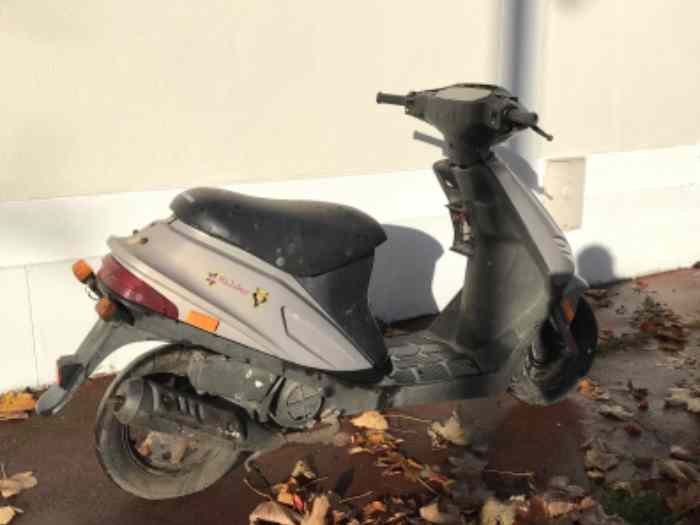 Scooter vintage 2T à débarrassé (pas cher) 2