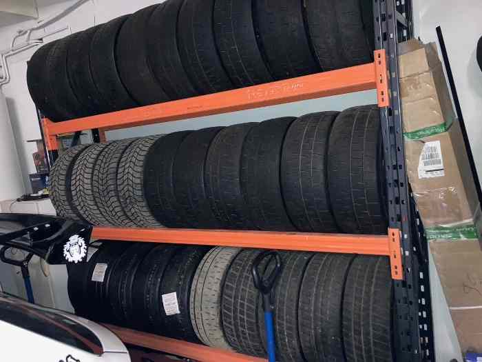 PNEUS 235/40R18 MICHELIN PIRELLI SKODA FABIA R5 2