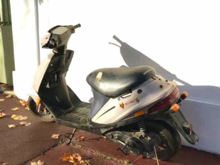 Scooter vintage 2T à débarrassé (pas cher) 3