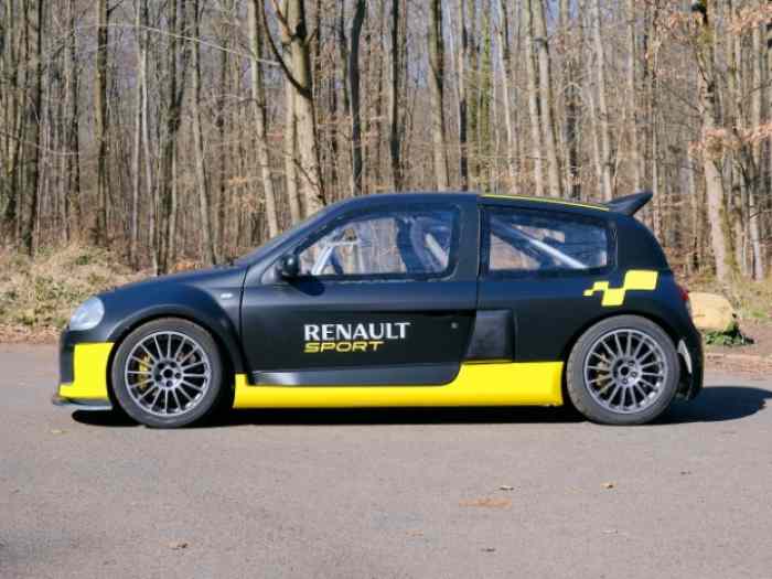 RENAULT CLIO V6 phase 1 proto 2