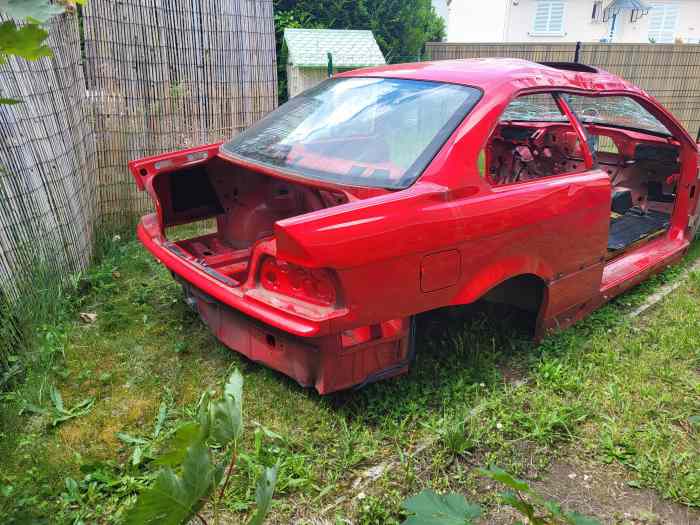 Caisse accidentée bmw m3 e36 3.2 avec CG + CT 04/2024 2