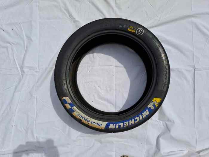 Pneus Michelin H30 en 18p