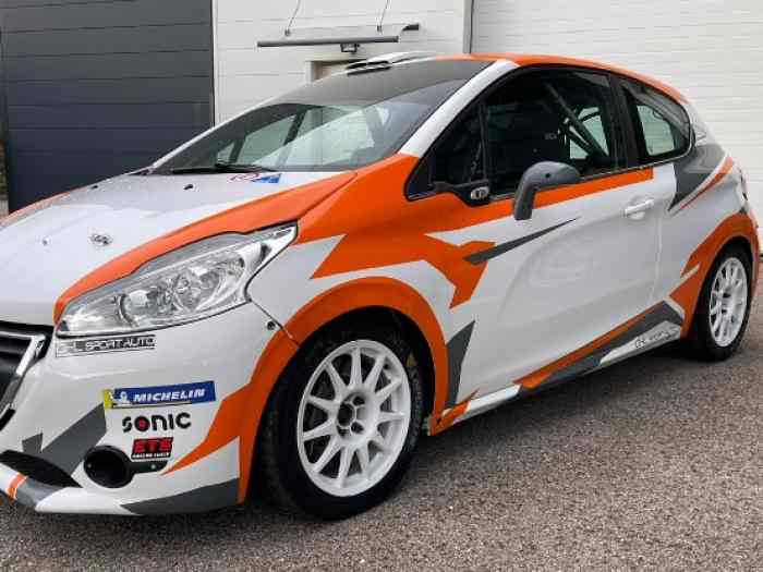 CHL SPORT AUTO VEND PEUGEOT 208 R2