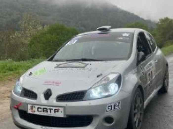 Clio R3 – photo 1 sur 4