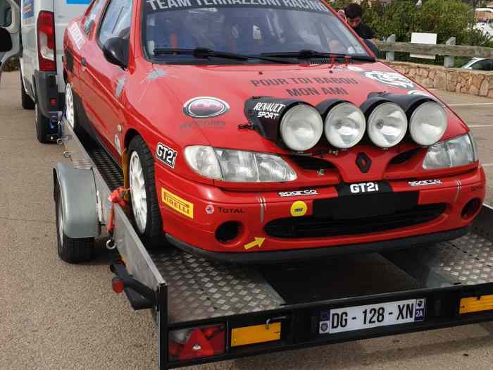 Vend megane coupé f214