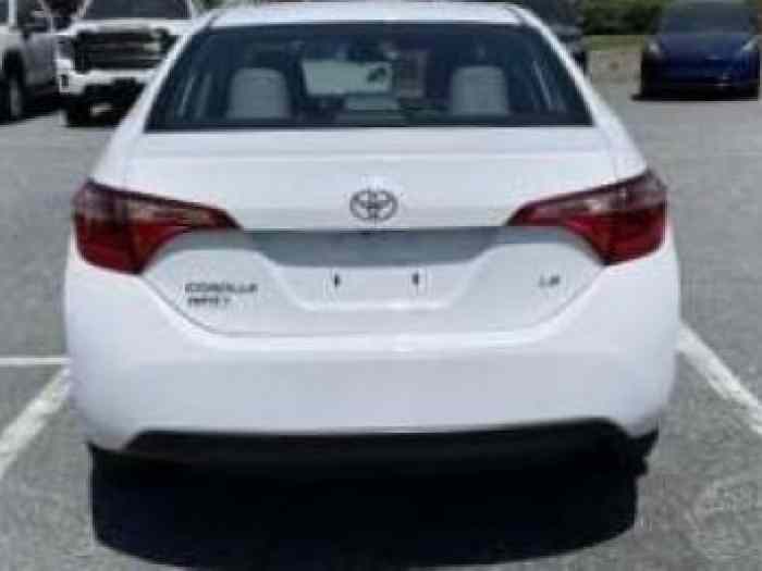 I would like to sell my 2019 Toyota Co...