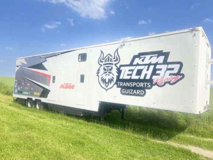 Semi motorhome