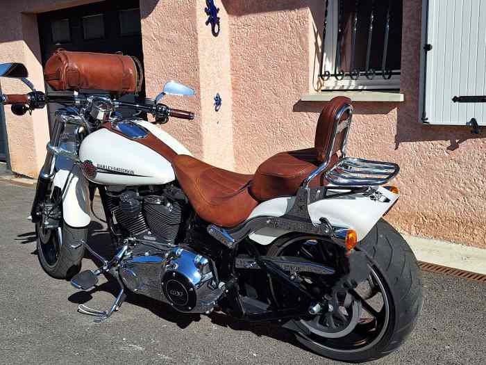 Harley Davidson Breakout