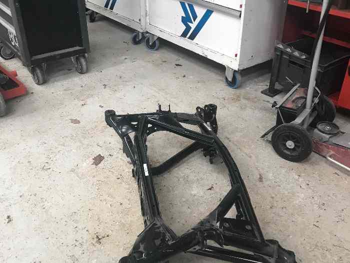 PIECES BMW M4 GT4 2