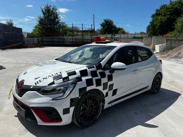 Renault Clio RC5