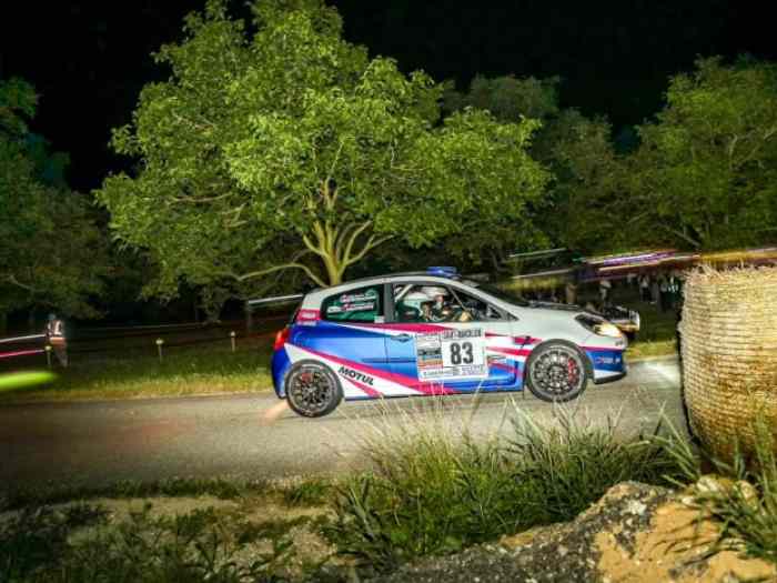 Clio 3 RS A7 ( PRETE A ROULER ) 1