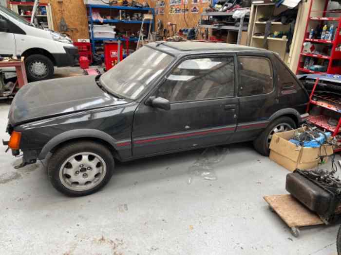 205 gti 1,9L idéal restauration ou projet VHC 0