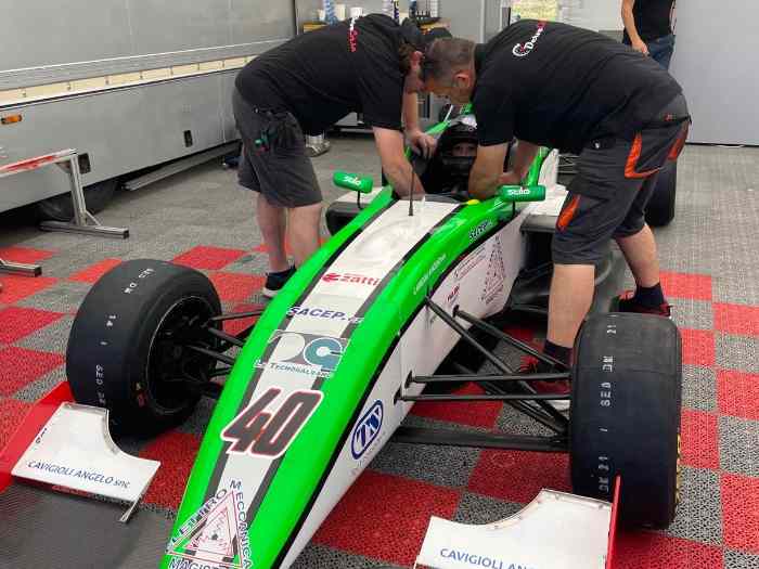 VENDU ———Formula Renault 2.0 ALPS 2