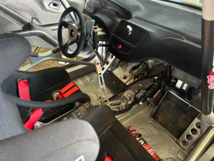Peugeot 208 r2 2