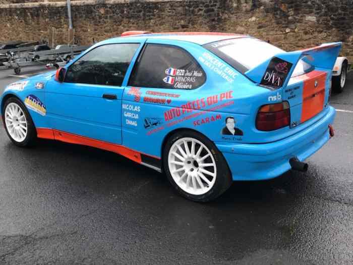 Vend ou échange bmw compact f2000