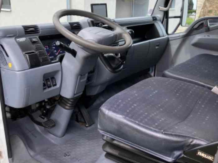 Camion Mitsubishi 7t5 2