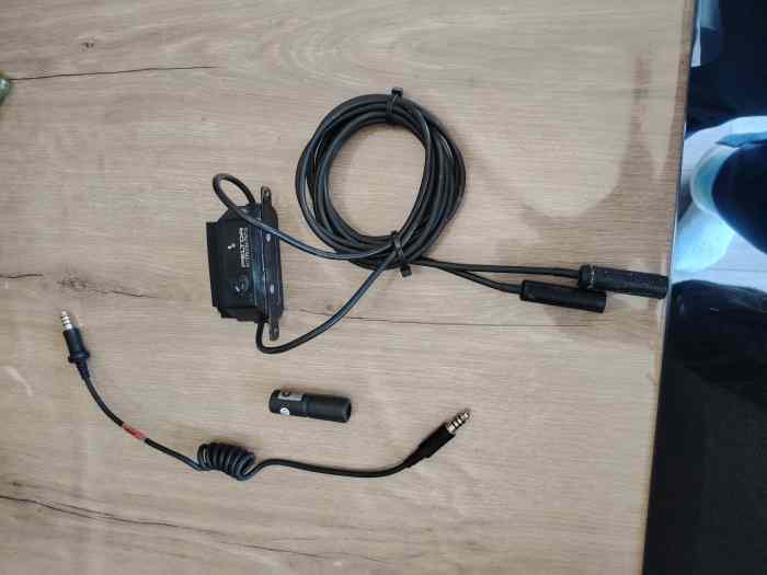 Kit radio peltor avec adaptateur stilos 3