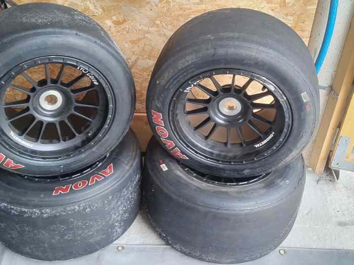 Vends jante et pneu Avon 0