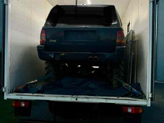 Camion Mitsubishi 7t5 5